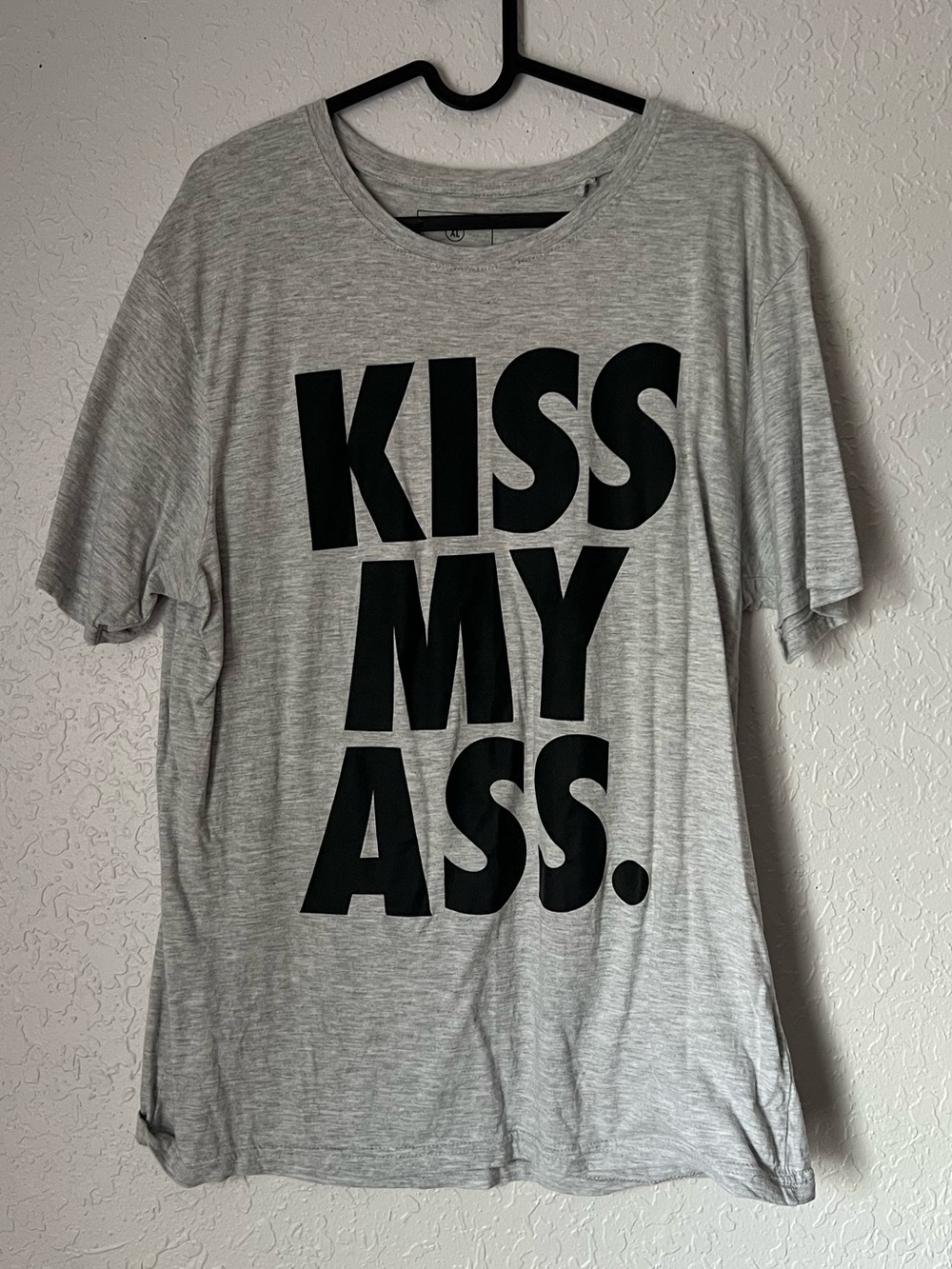 Gray Graphic Tee "KISS MY ASS"